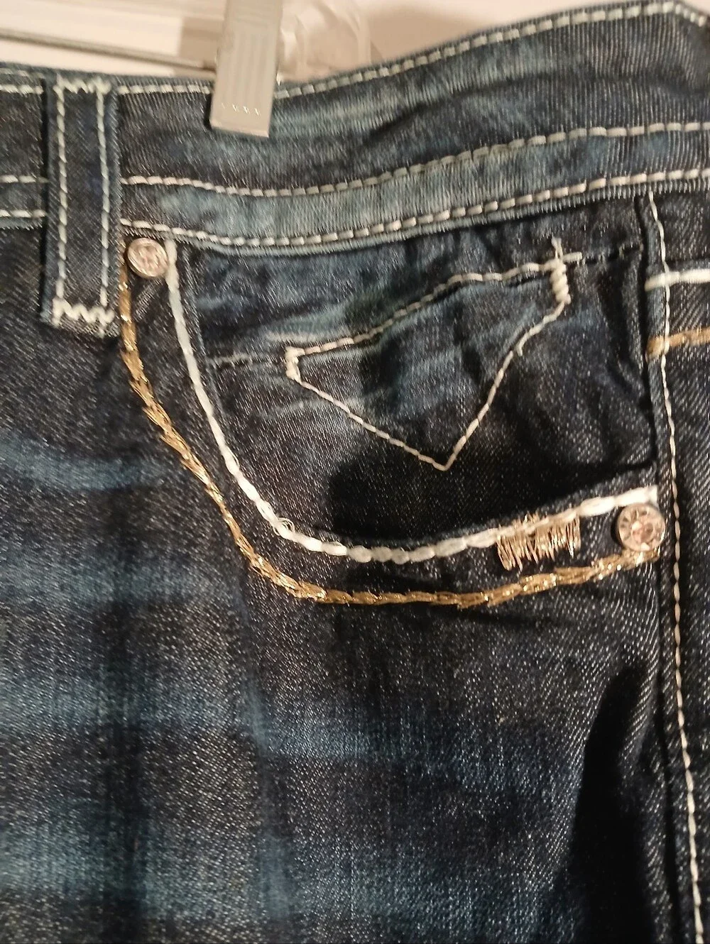 Vigoss Womans Dark Wash Blue Jeans. 